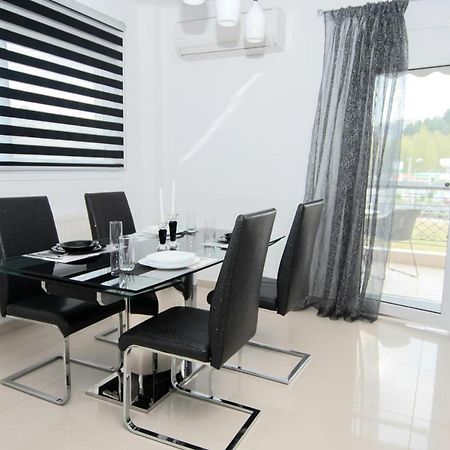 Aparthotel Mistral Luxury Living Néa Péramos Exteriér fotografie