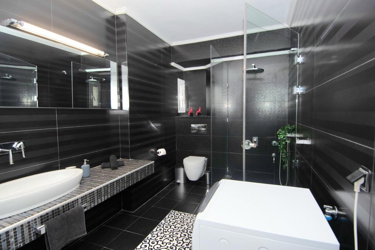 Aparthotel Mistral Luxury Living Néa Péramos Exteriér fotografie